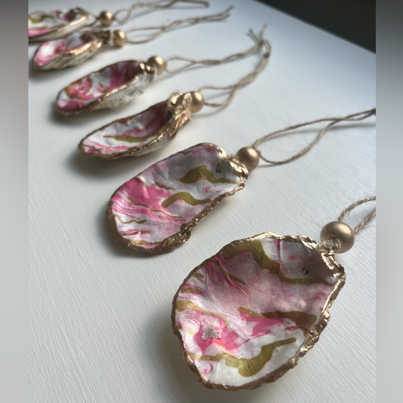 Set of Six Decoupaged Oyster Ornaments, Pink & Gold Marble - Picture 7 of 14
